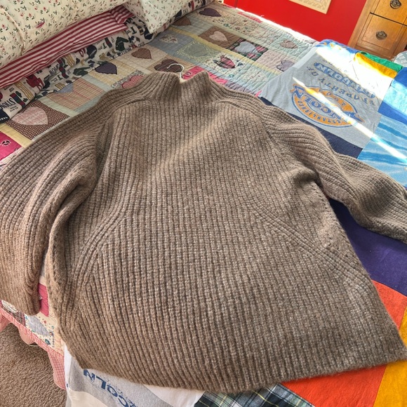 Cozy Beige Turtleneck Sweater for Women - Picture 6 of 7